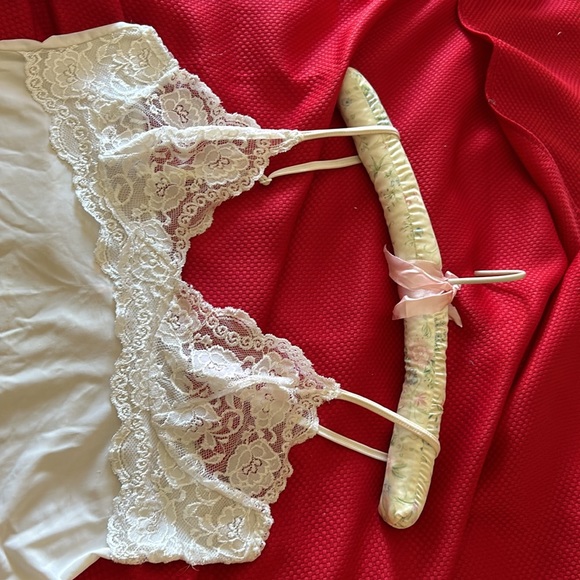 La vie en rose, lingerie night. White. Size large. - Picture 4 of 7